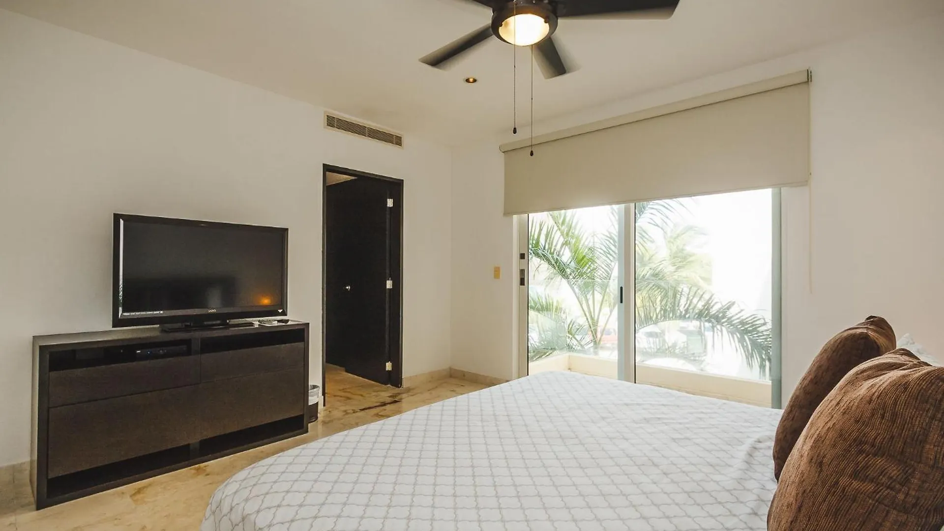 Luxury Complex - Infinity Pool And Private Beach Club - At The Elements Condos 108 Playa del Carmen