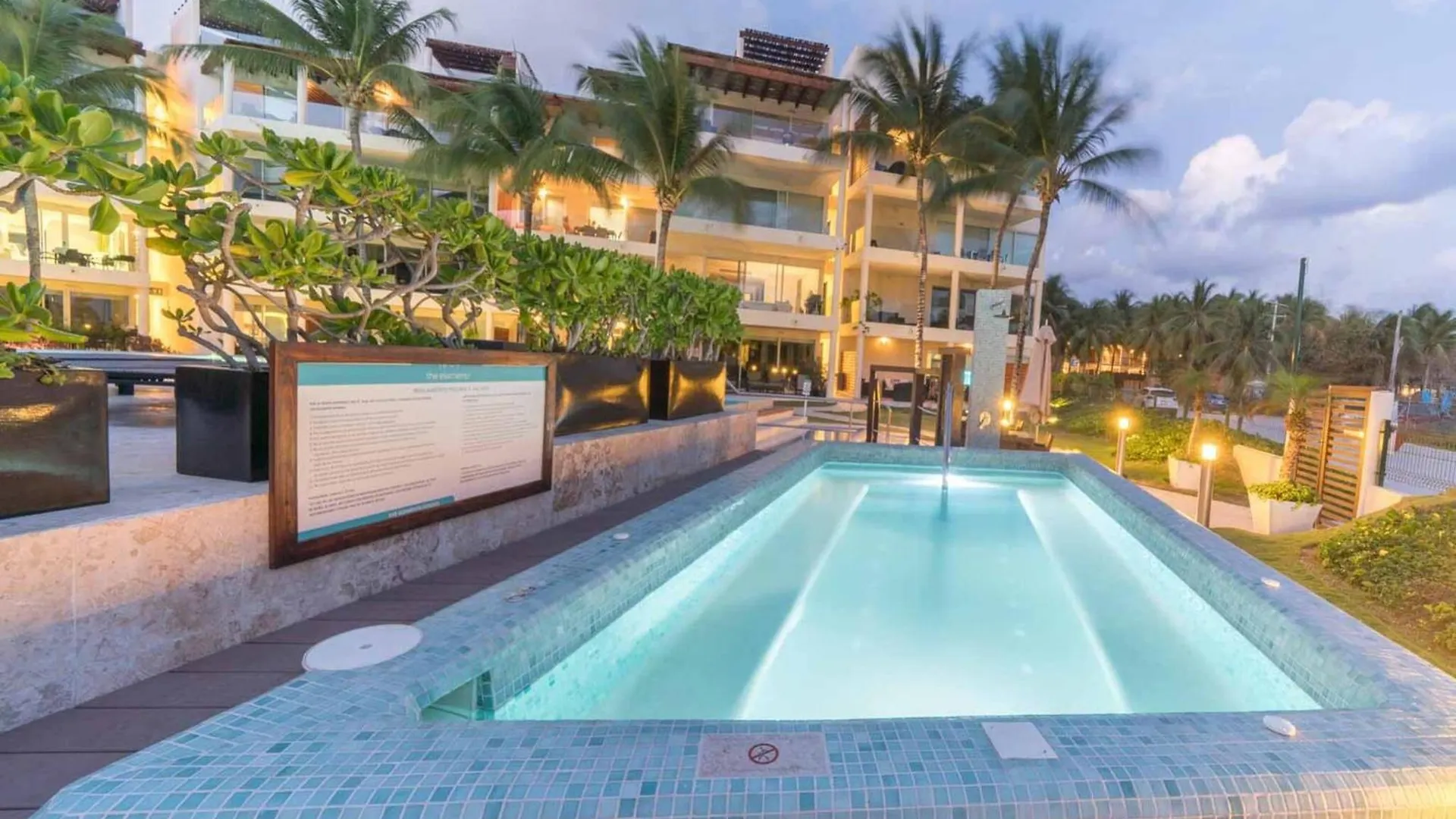 Luxury Complex - Infinity Pool And Private Beach Club - At The Elements Condos 108 Playa del Carmen Meksika