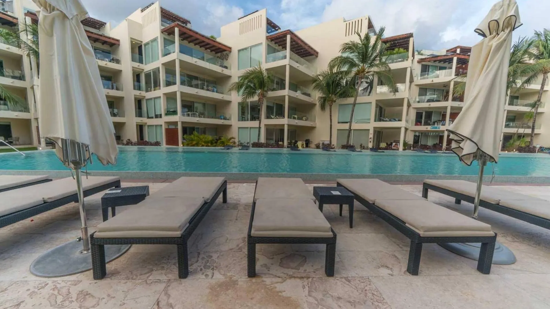 Tatil Evi Luxury Complex - Infinity Pool And Private Beach Club - At The Elements Condos 108 Playa del Carmen