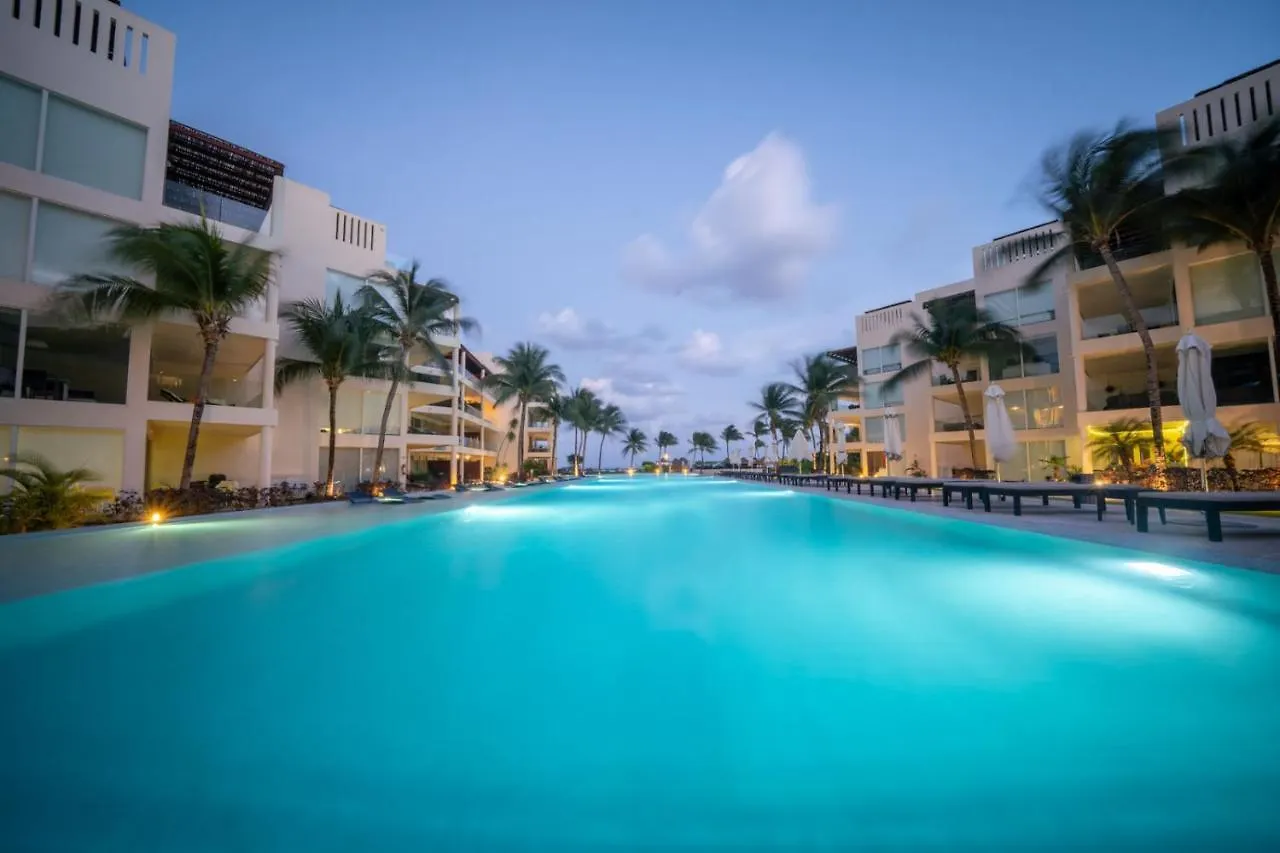 Luxury Complex - Infinity Pool And Private Beach Club - At The Elements Condos 108 Playa del Carmen